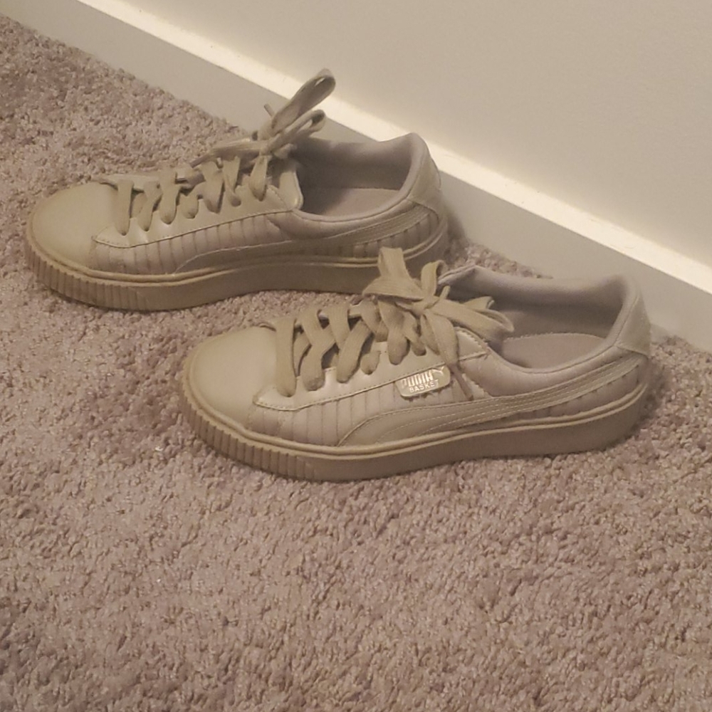 Puma Sneakers